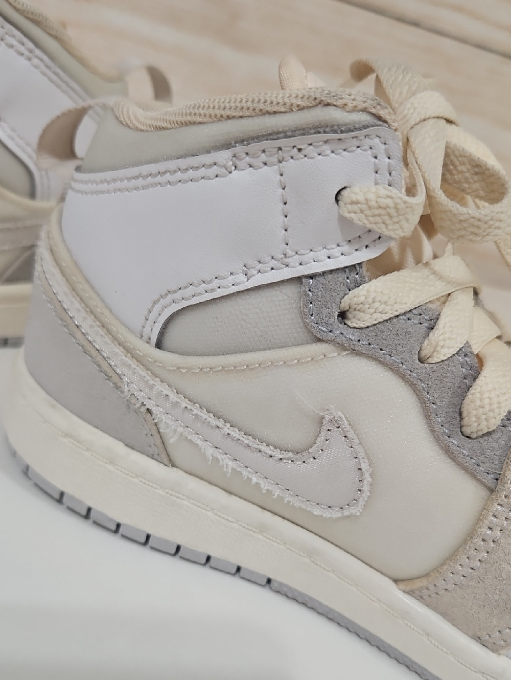 Air Jordan 1 Mid SE Craft Inside Out Kids Beige Gray Low-Top Sneakers 1 Youth - Picture 7 of 10